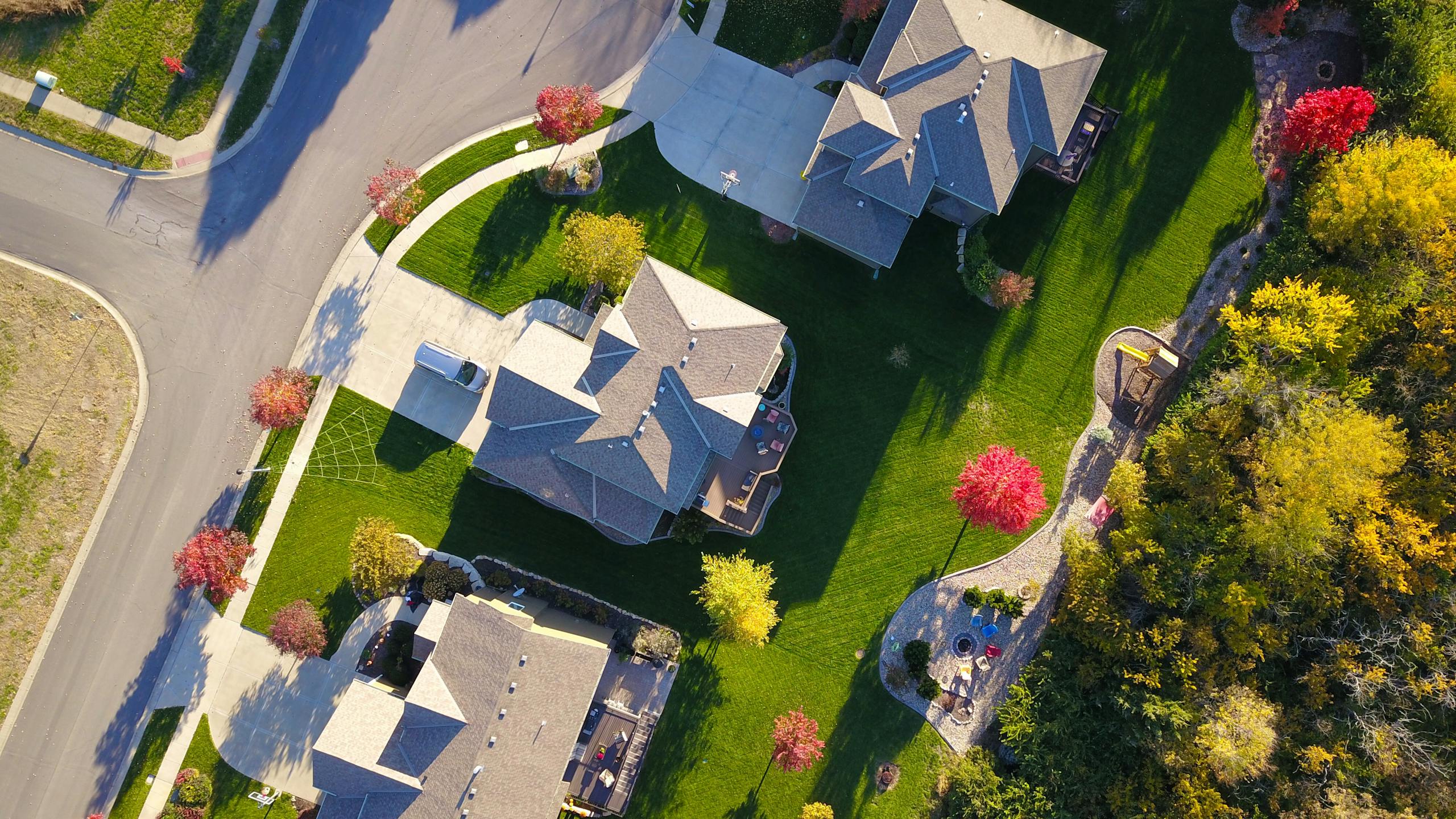 Should I Refinance My Mortgage? A Complete 2025 Guide
